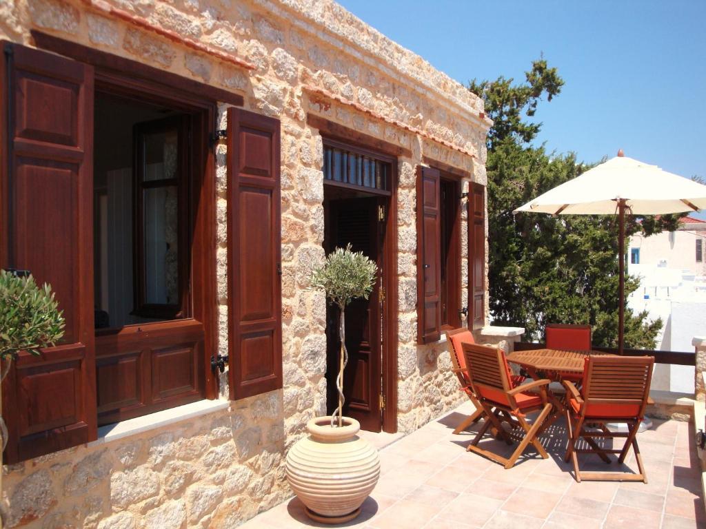 Bright Sun Villas Chalki Town Номер фото