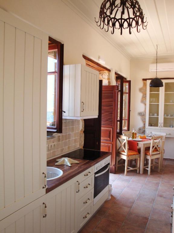Bright Sun Villas Chalki Town Номер фото