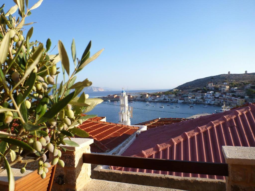 Bright Sun Villas Chalki Town Номер фото